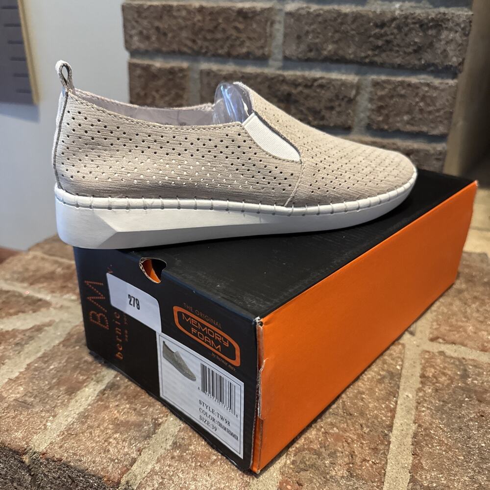 New Bernie Mev TW98 Womens Walking Sneakers Slip On Comfort Shoes Size 39 US8‎
